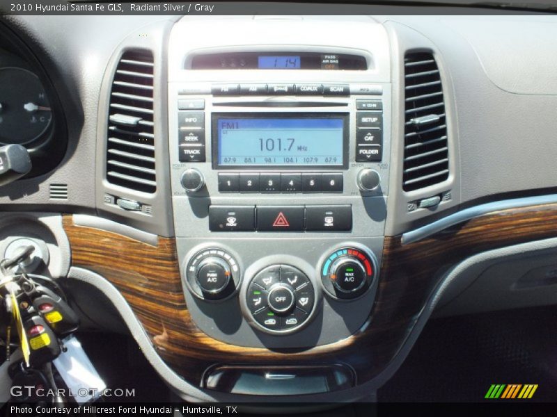 Radiant Silver / Gray 2010 Hyundai Santa Fe GLS