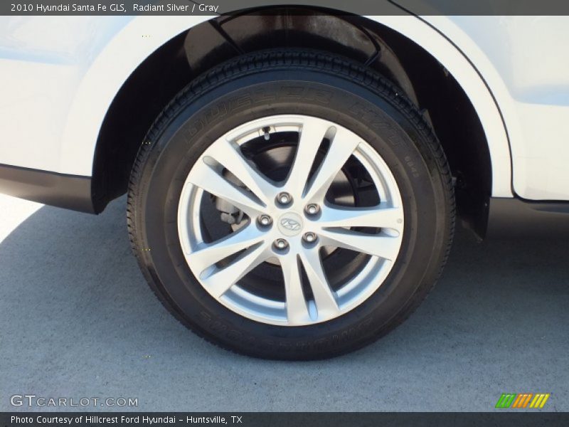 Radiant Silver / Gray 2010 Hyundai Santa Fe GLS