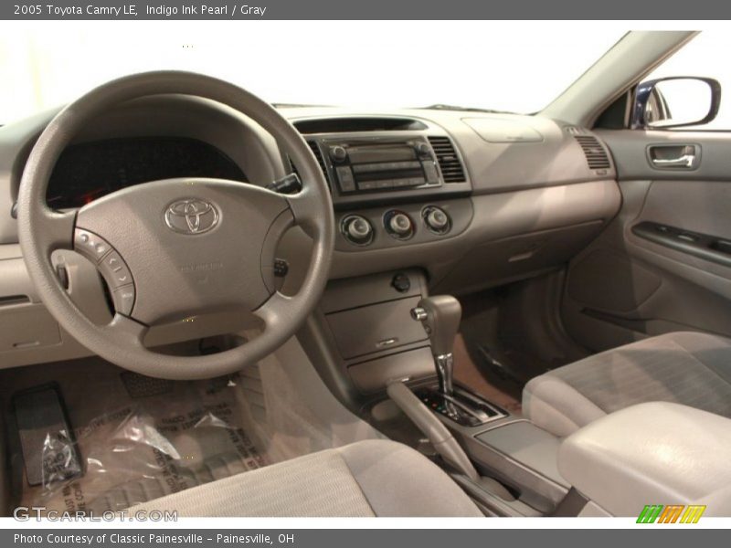 Indigo Ink Pearl / Gray 2005 Toyota Camry LE