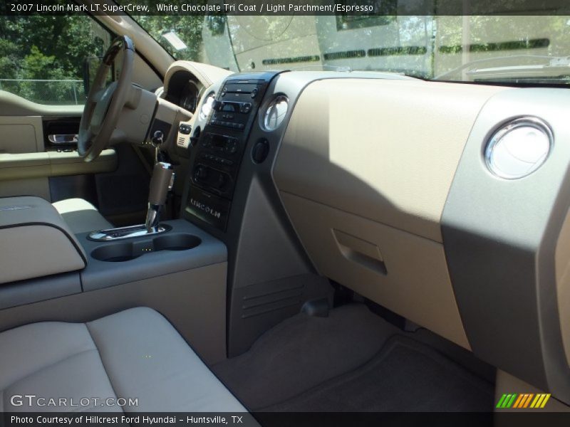 White Chocolate Tri Coat / Light Parchment/Espresso 2007 Lincoln Mark LT SuperCrew