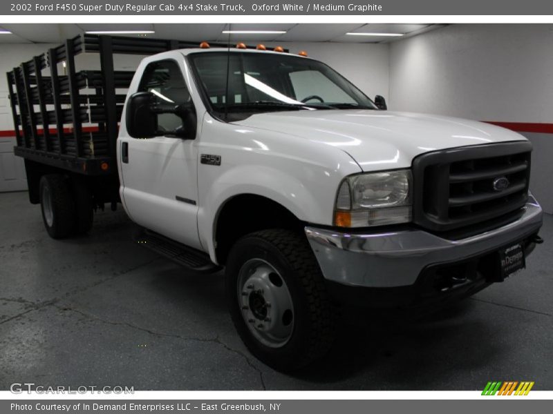 Oxford White / Medium Graphite 2002 Ford F450 Super Duty Regular Cab 4x4 Stake Truck