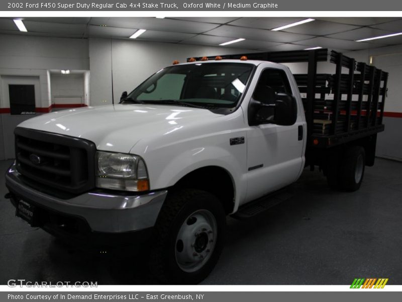 Oxford White / Medium Graphite 2002 Ford F450 Super Duty Regular Cab 4x4 Stake Truck