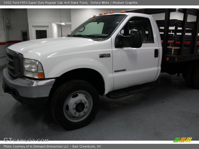 Oxford White / Medium Graphite 2002 Ford F450 Super Duty Regular Cab 4x4 Stake Truck