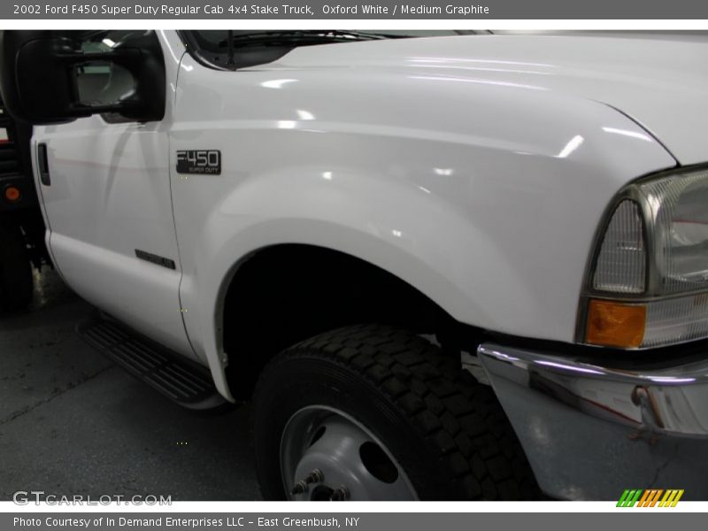 Oxford White / Medium Graphite 2002 Ford F450 Super Duty Regular Cab 4x4 Stake Truck