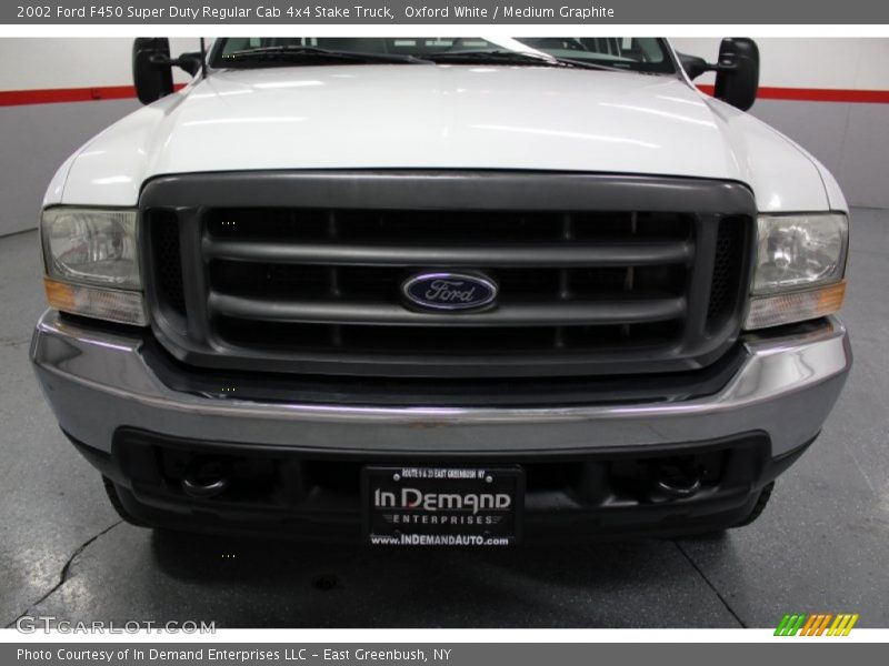 Oxford White / Medium Graphite 2002 Ford F450 Super Duty Regular Cab 4x4 Stake Truck