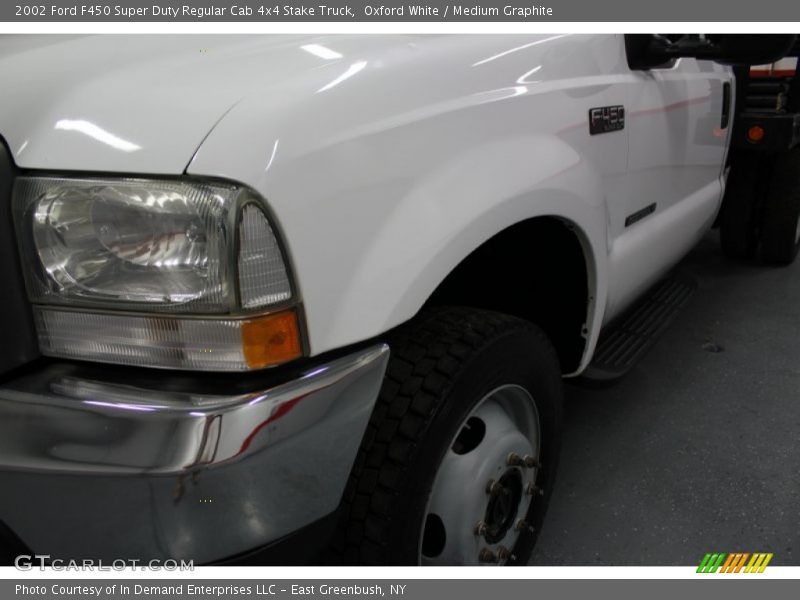 Oxford White / Medium Graphite 2002 Ford F450 Super Duty Regular Cab 4x4 Stake Truck