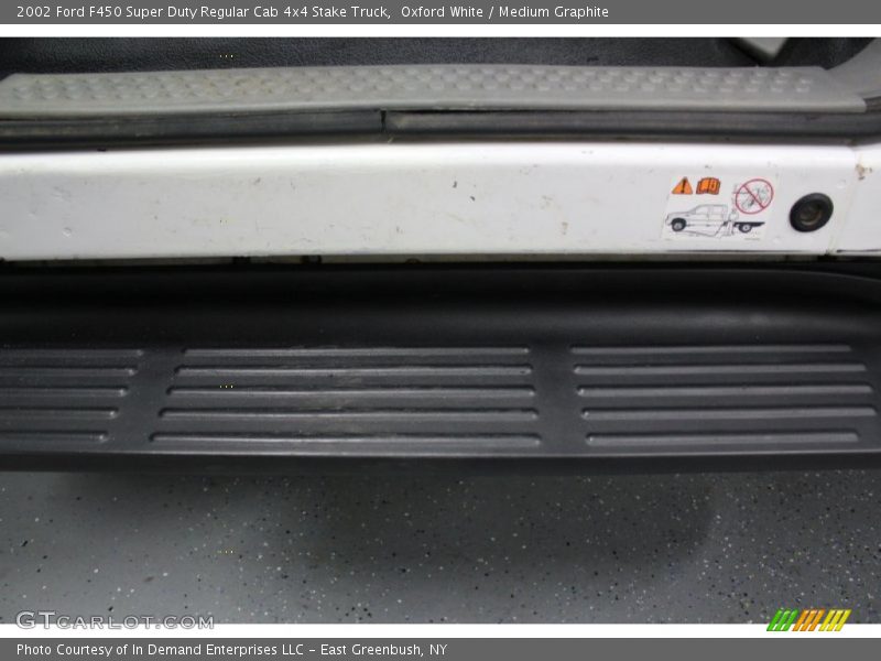 Oxford White / Medium Graphite 2002 Ford F450 Super Duty Regular Cab 4x4 Stake Truck