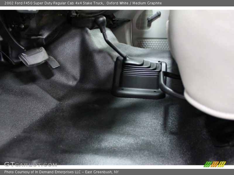 Oxford White / Medium Graphite 2002 Ford F450 Super Duty Regular Cab 4x4 Stake Truck