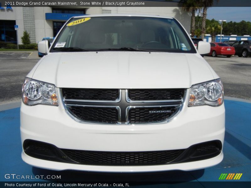 Stone White / Black/Light Graystone 2011 Dodge Grand Caravan Mainstreet