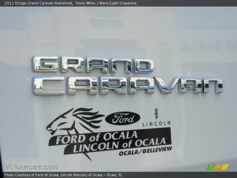 Stone White / Black/Light Graystone 2011 Dodge Grand Caravan Mainstreet