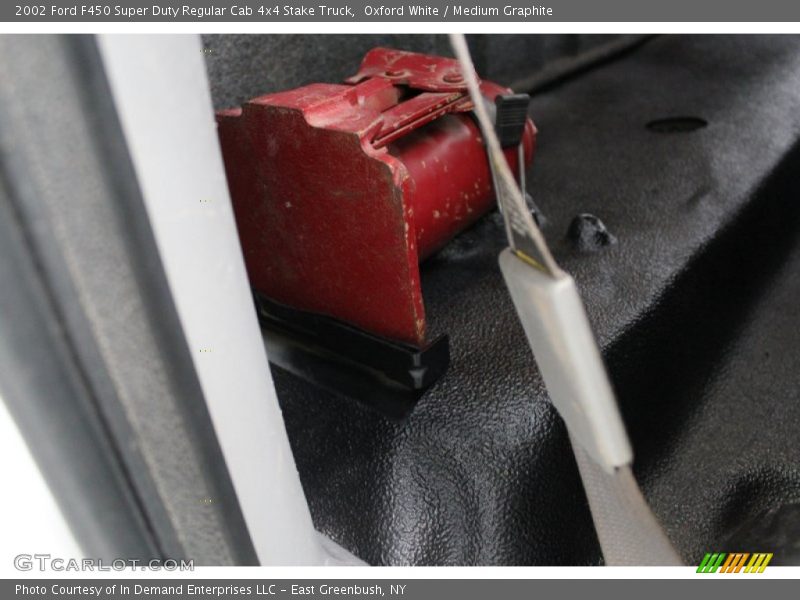 Oxford White / Medium Graphite 2002 Ford F450 Super Duty Regular Cab 4x4 Stake Truck