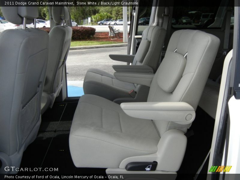 Stone White / Black/Light Graystone 2011 Dodge Grand Caravan Mainstreet