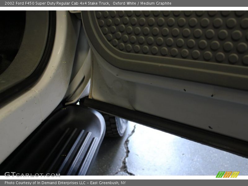 Oxford White / Medium Graphite 2002 Ford F450 Super Duty Regular Cab 4x4 Stake Truck