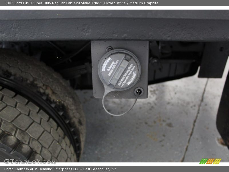 Oxford White / Medium Graphite 2002 Ford F450 Super Duty Regular Cab 4x4 Stake Truck