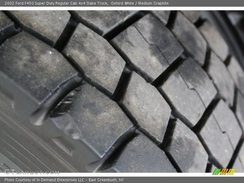 Oxford White / Medium Graphite 2002 Ford F450 Super Duty Regular Cab 4x4 Stake Truck