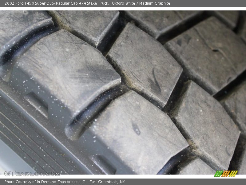 Oxford White / Medium Graphite 2002 Ford F450 Super Duty Regular Cab 4x4 Stake Truck