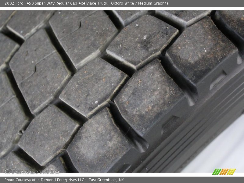 Oxford White / Medium Graphite 2002 Ford F450 Super Duty Regular Cab 4x4 Stake Truck