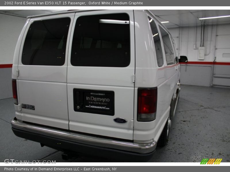 Oxford White / Medium Graphite 2002 Ford E Series Van E350 XLT 15 Passenger