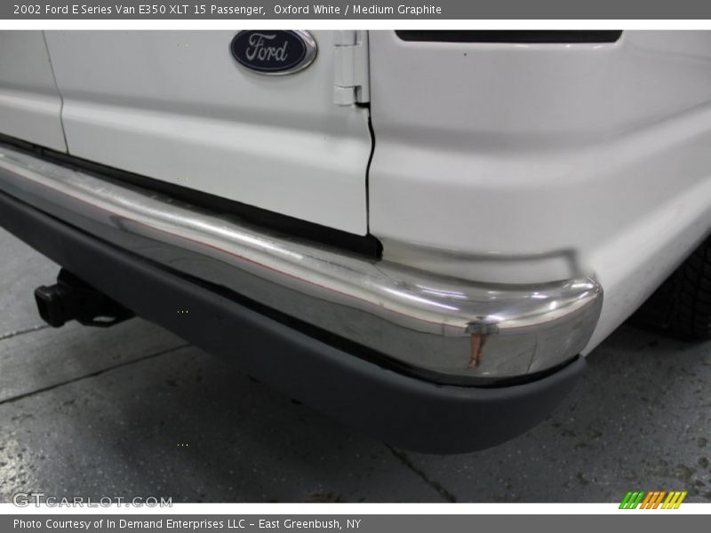 Oxford White / Medium Graphite 2002 Ford E Series Van E350 XLT 15 Passenger