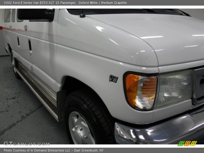 Oxford White / Medium Graphite 2002 Ford E Series Van E350 XLT 15 Passenger