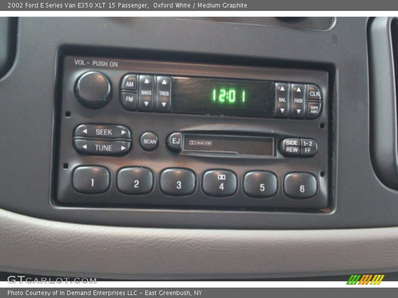 Oxford White / Medium Graphite 2002 Ford E Series Van E350 XLT 15 Passenger