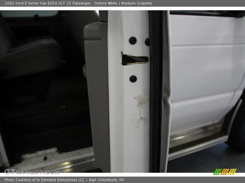 Oxford White / Medium Graphite 2002 Ford E Series Van E350 XLT 15 Passenger
