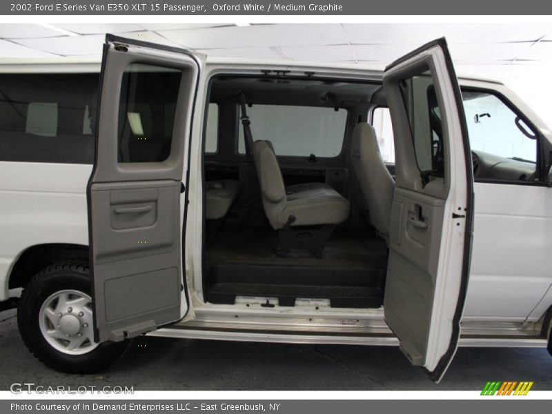 Oxford White / Medium Graphite 2002 Ford E Series Van E350 XLT 15 Passenger