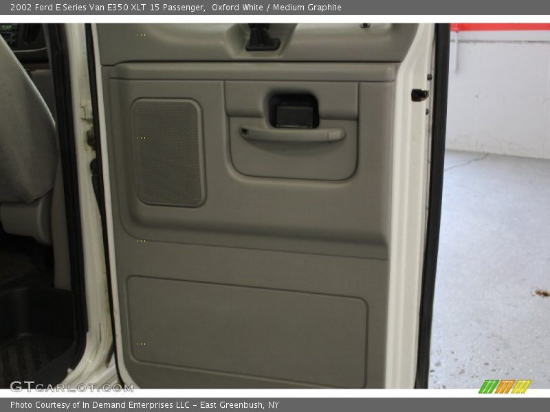 Oxford White / Medium Graphite 2002 Ford E Series Van E350 XLT 15 Passenger
