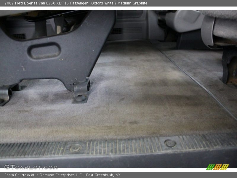 Oxford White / Medium Graphite 2002 Ford E Series Van E350 XLT 15 Passenger