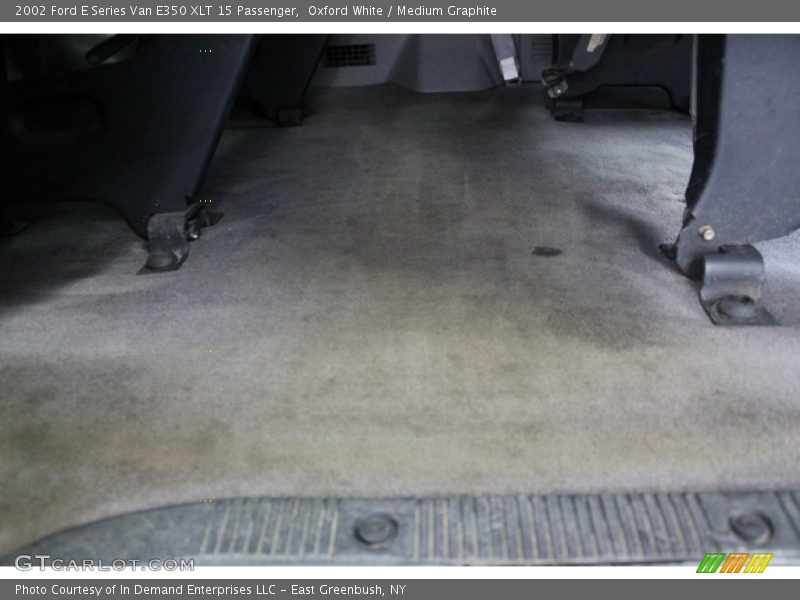 Oxford White / Medium Graphite 2002 Ford E Series Van E350 XLT 15 Passenger