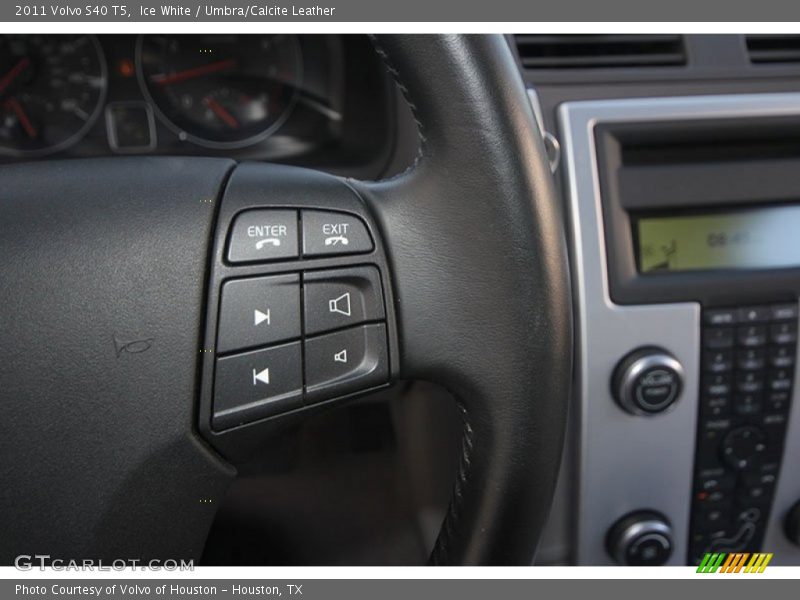 Ice White / Umbra/Calcite Leather 2011 Volvo S40 T5