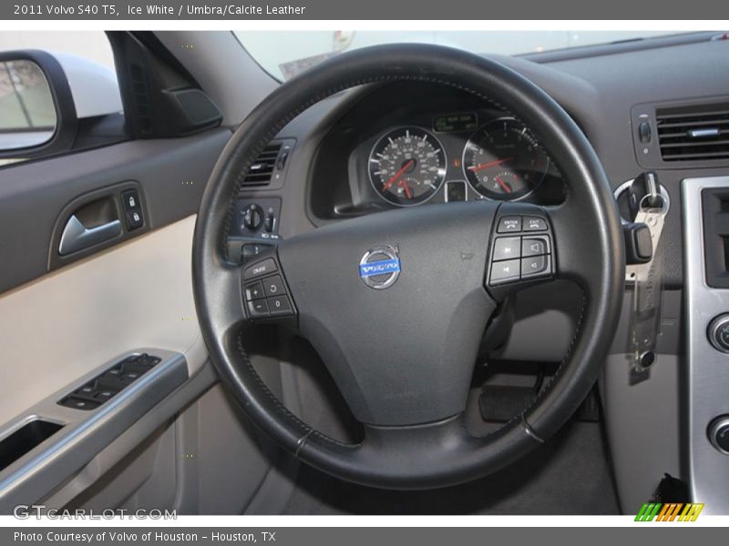 Ice White / Umbra/Calcite Leather 2011 Volvo S40 T5