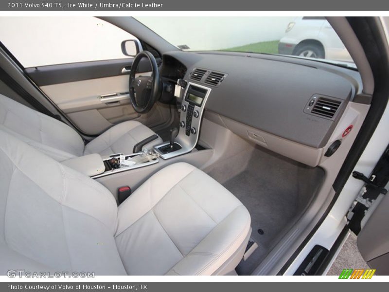 Ice White / Umbra/Calcite Leather 2011 Volvo S40 T5