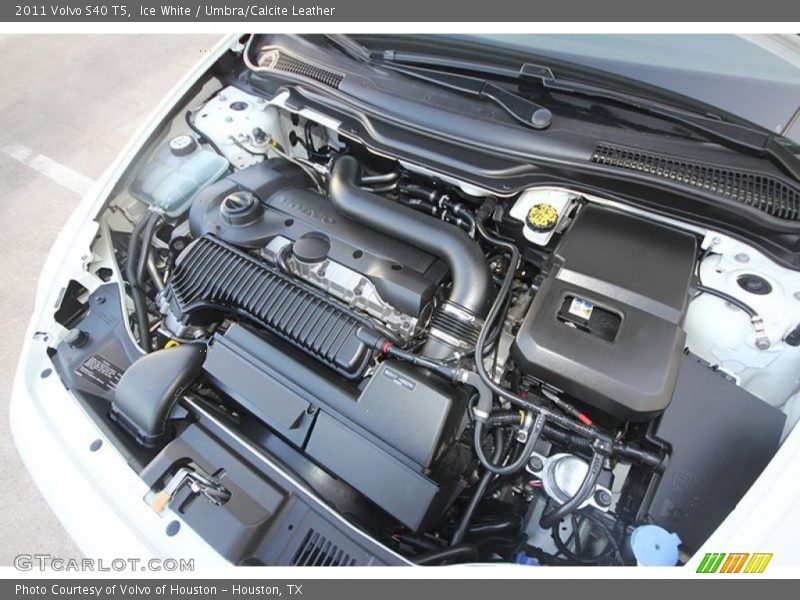 Ice White / Umbra/Calcite Leather 2011 Volvo S40 T5