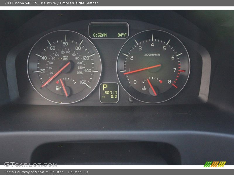 Ice White / Umbra/Calcite Leather 2011 Volvo S40 T5