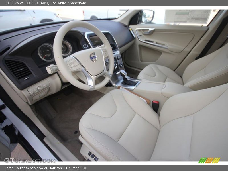 Ice White / Sandstone 2013 Volvo XC60 T6 AWD