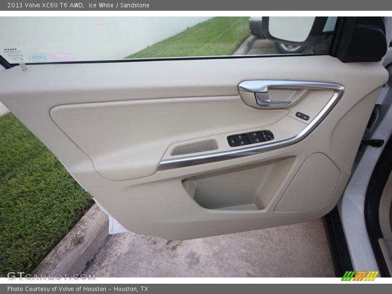 Ice White / Sandstone 2013 Volvo XC60 T6 AWD