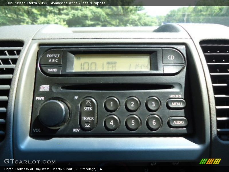 Avalanche White / Steel/Graphite 2005 Nissan Xterra S 4x4