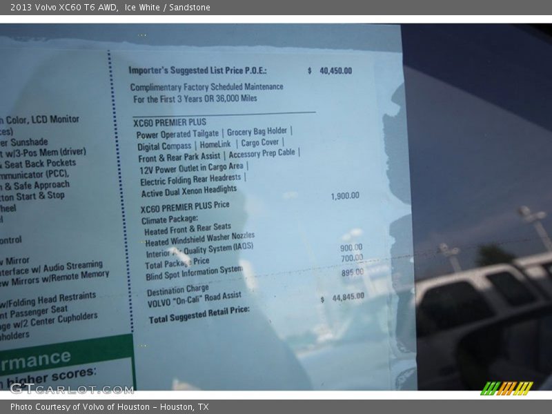 Ice White / Sandstone 2013 Volvo XC60 T6 AWD
