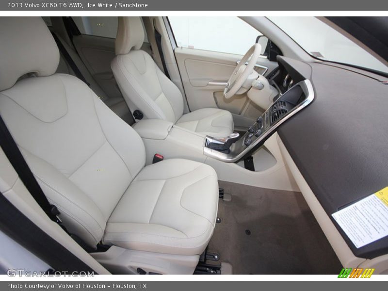 Ice White / Sandstone 2013 Volvo XC60 T6 AWD
