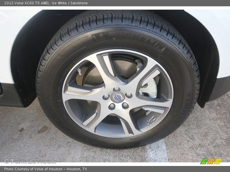 Ice White / Sandstone 2013 Volvo XC60 T6 AWD