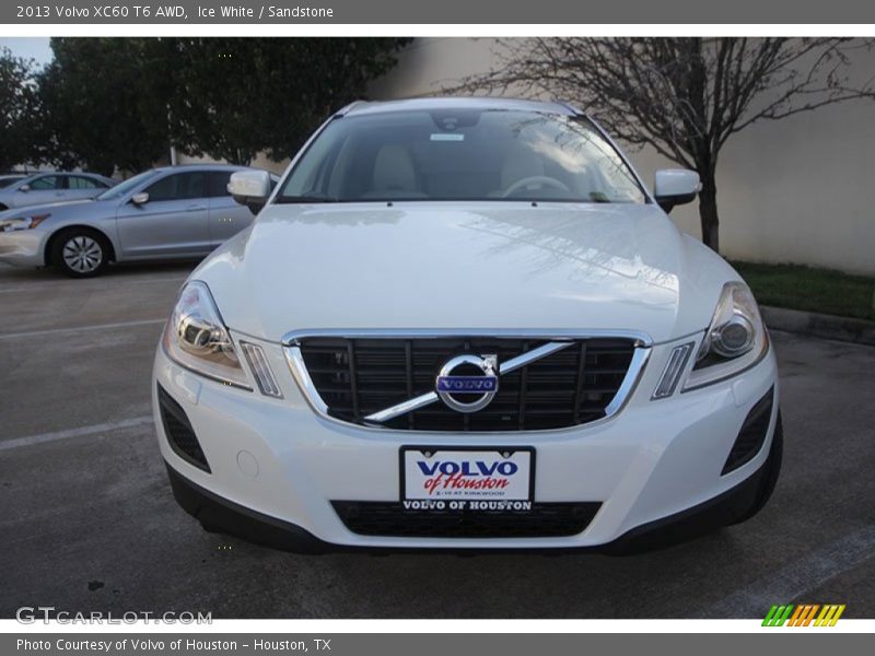 Ice White / Sandstone 2013 Volvo XC60 T6 AWD