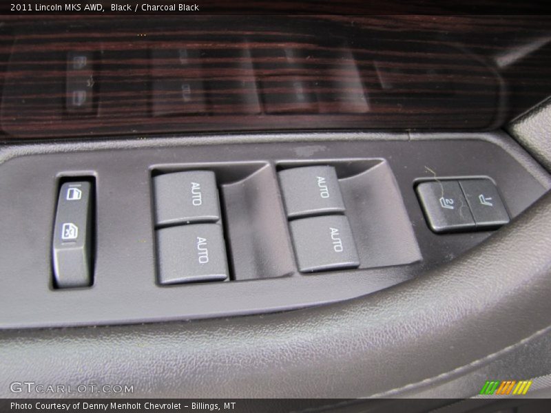 Controls of 2011 MKS AWD