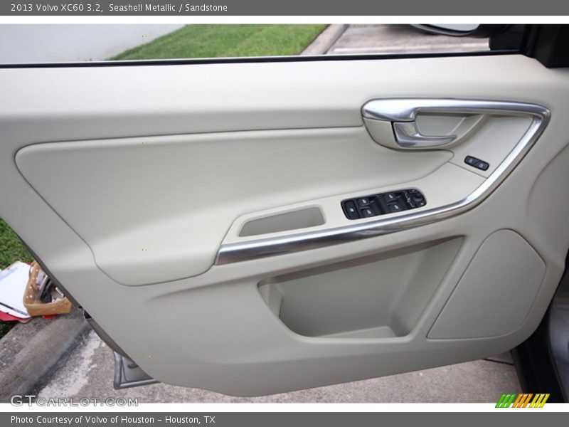 Seashell Metallic / Sandstone 2013 Volvo XC60 3.2