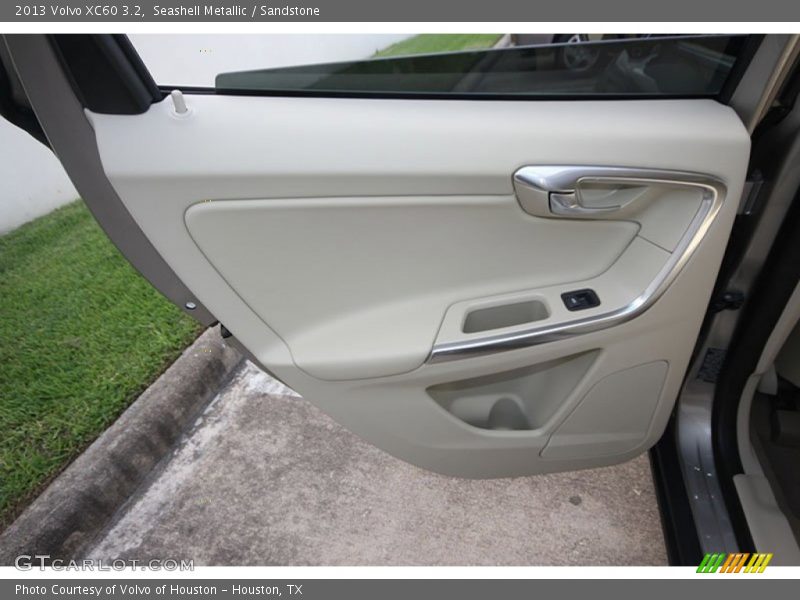 Seashell Metallic / Sandstone 2013 Volvo XC60 3.2