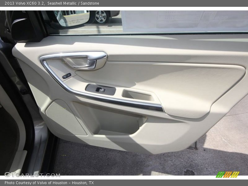 Seashell Metallic / Sandstone 2013 Volvo XC60 3.2