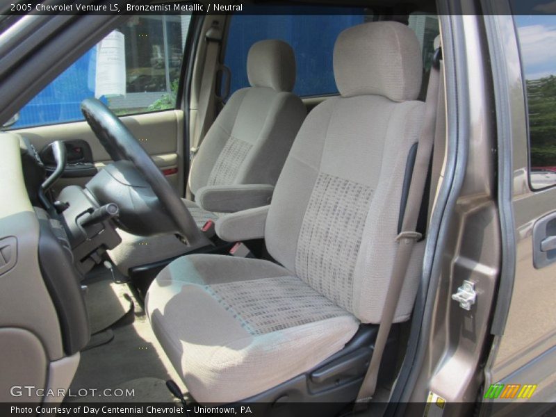 Front Seat of 2005 Venture LS
