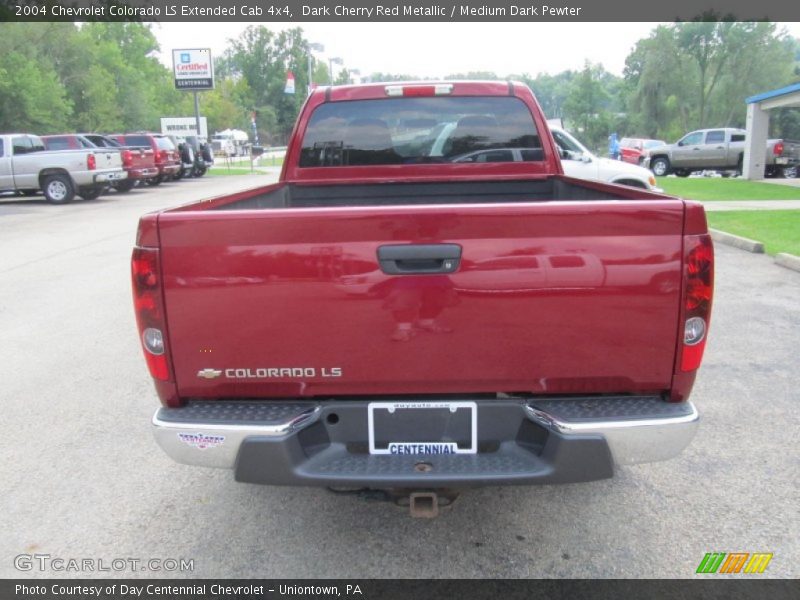 Dark Cherry Red Metallic / Medium Dark Pewter 2004 Chevrolet Colorado LS Extended Cab 4x4