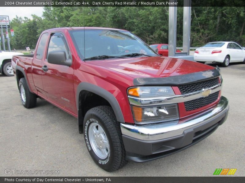 Front 3/4 View of 2004 Colorado LS Extended Cab 4x4