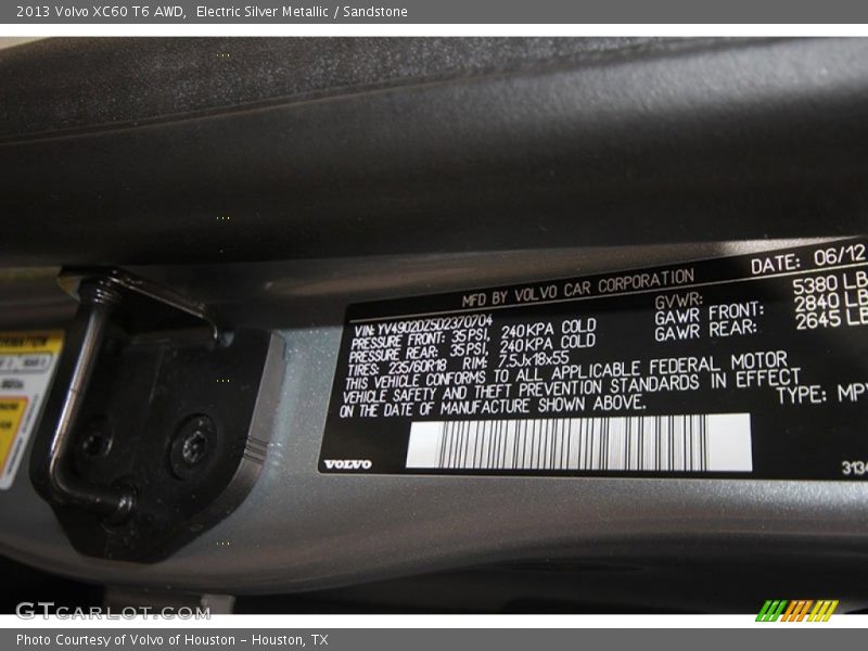 Electric Silver Metallic / Sandstone 2013 Volvo XC60 T6 AWD